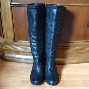 *Black Leather Fossil Boots