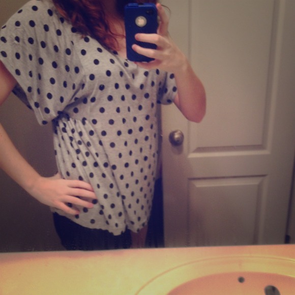 Adorable polka dot top! - Picture 1 of 1