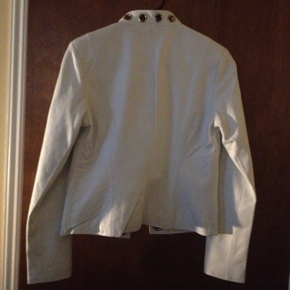 Brand new white leather jacket. - Picture 2 of 2