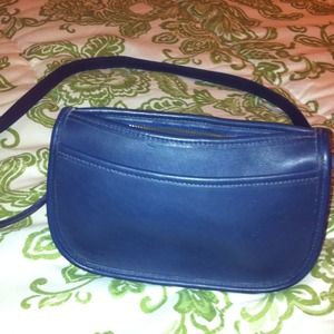 Vintage coach small leather bag, navy blue!