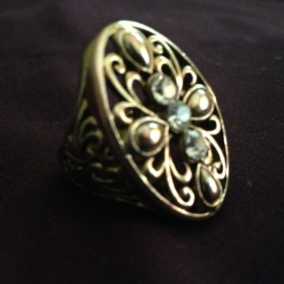 Elegant gold ring! - Picture 1 of 1