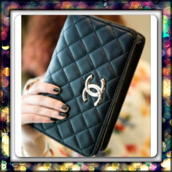 Black quilted crossbody