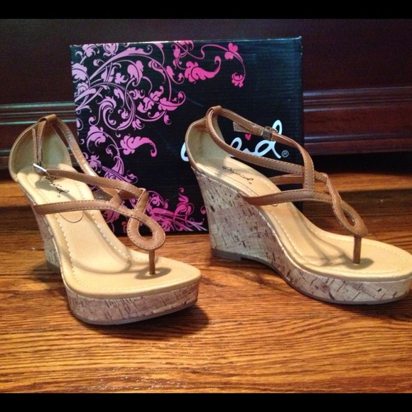 Cognac wedge sandals size 6 nwb
