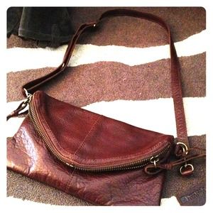 Linea Pelle cross-body chocolate brown small bag