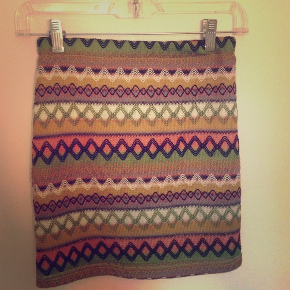 Love Culture Body Con Skirt (S)