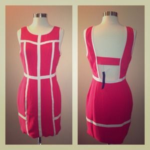 🚫Sold!🚫Bright coral and white dress!!