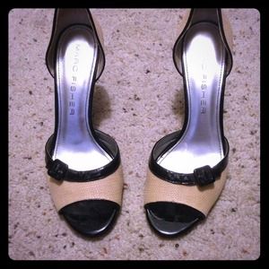 Marc Fisher Sold to innababina