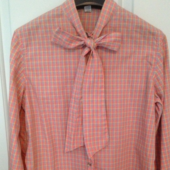 REDUCED-Adorable Vintage Blouse w Bow-100% Cotton