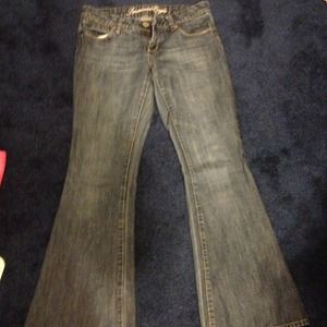 Bundle for @nicolesmith353