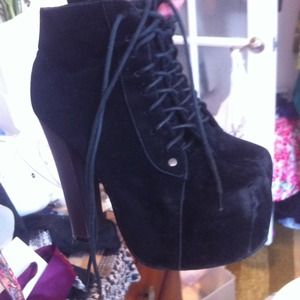Jeffery Campbell inspired black litas