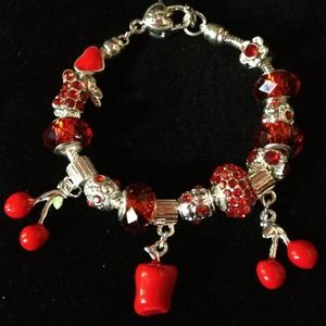 ⭕Reduced⭕Beautiful Inspired Pandora Style bracelet