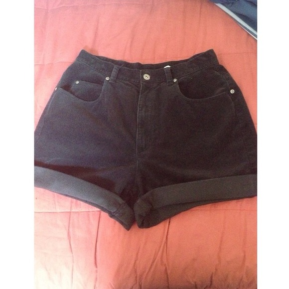 🌙TRADED🌙Corduroy high waisted shorts.