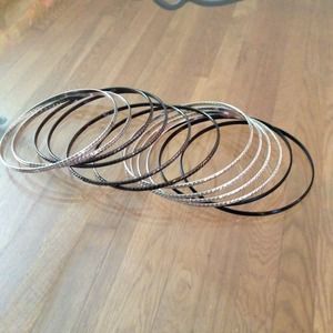 🚫On hold🚫PLUS SIZE BANGLE BRACELETS!