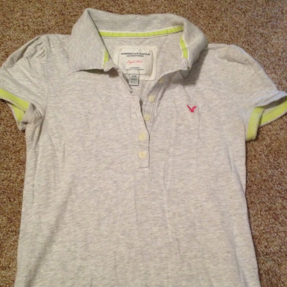 American Eagle Short sleeve shirt. Small!