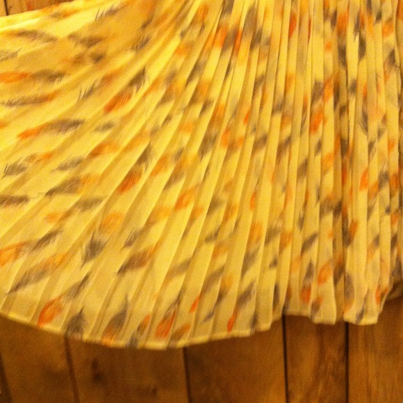 Sheer feather dress - Picture 2 of 2