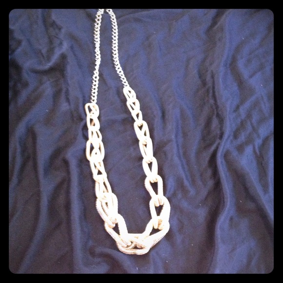 Chunky gold necklace