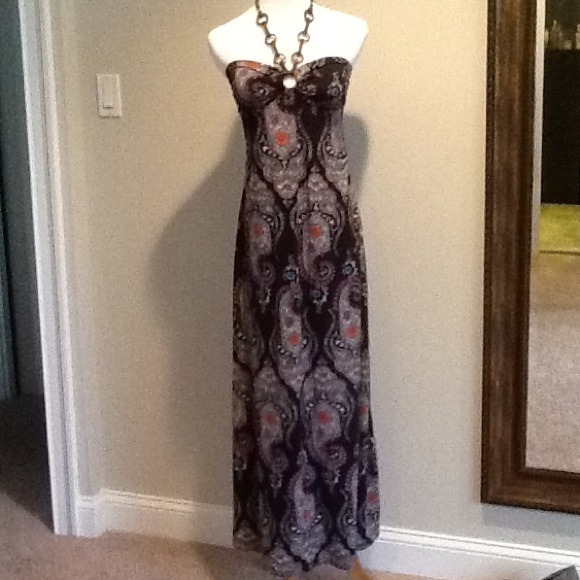 Dresses & Skirts - Maxi dress with beaded halter strap