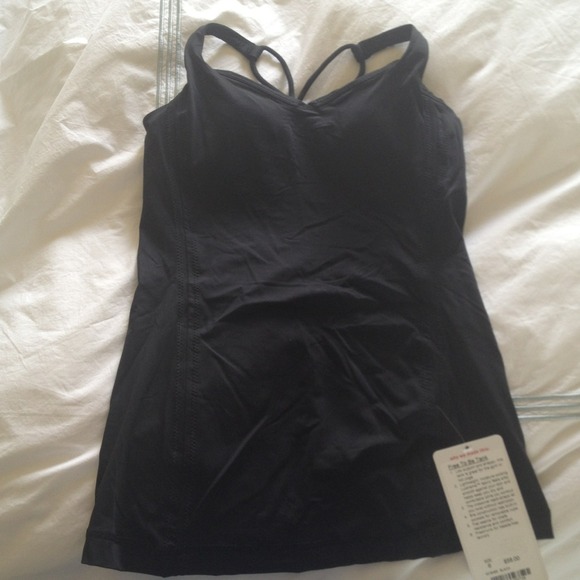 LULULEMON brand new tank with tags size 6