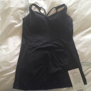 LULULEMON brand new tank with tags size 6