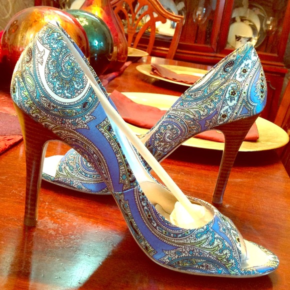 Marc Fisher's - Picture 1 of 3