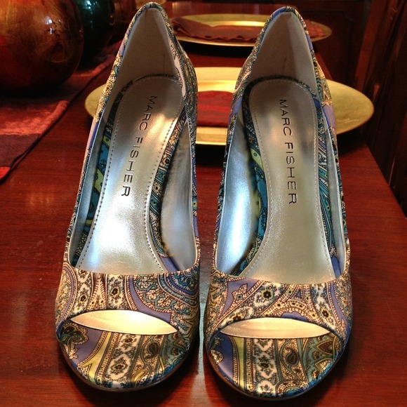 Marc Fisher's - Picture 2 of 3