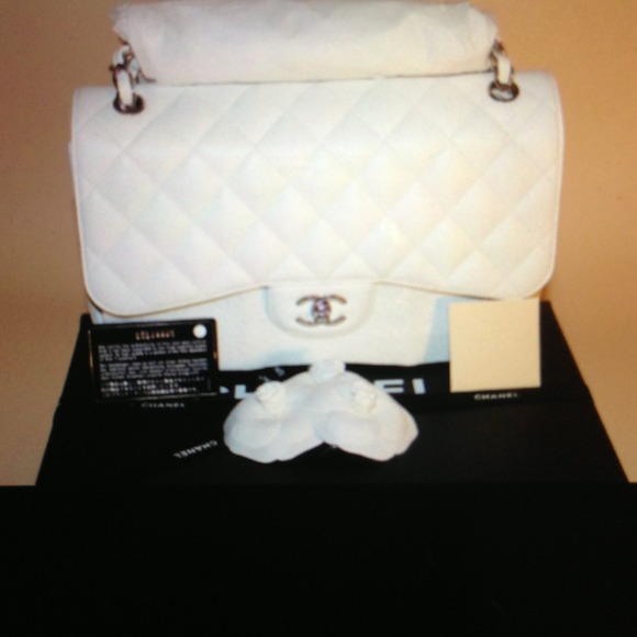 Chanel White Caviar Jumbo Classic - Picture 1 of 1