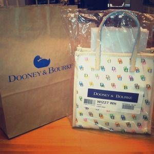 Brand new dooney and bourke authentic! Nwt!!