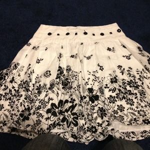 *Traded* Black and white floral skirt