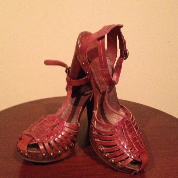 Bcbg girls leather clog heels, worn once!