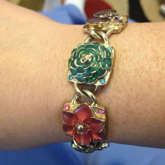 Multicolored bracelet