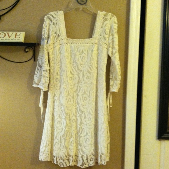 White lace dress