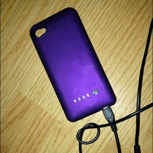 Charger iPhone 4 case!