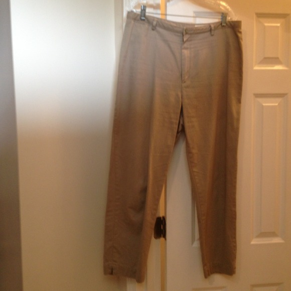 SOLD REDUCED Size 16 Eddie Bauer Capri pants