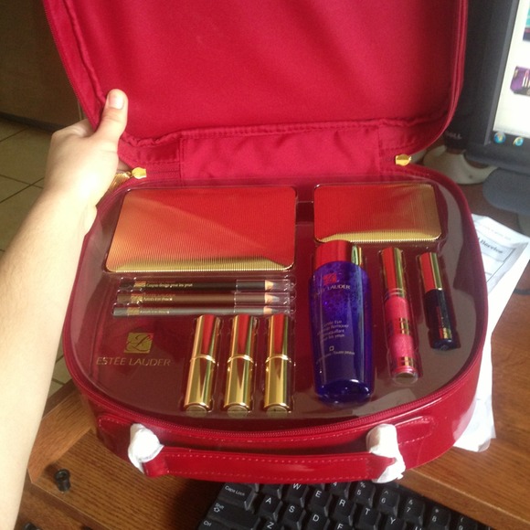 💥Reduced!💥 Estée Lauder makeup gift set