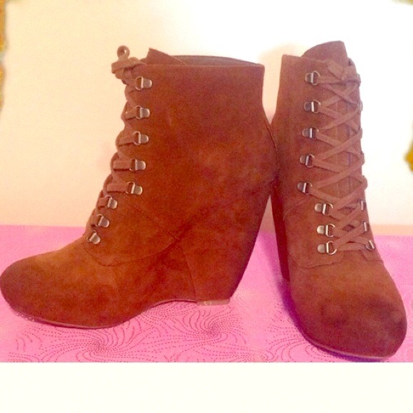 Boutique 9 Wedge Booties - Picture 1 of 4
