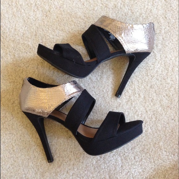 Shoes - 💗Reserved for @ladybusse83💗