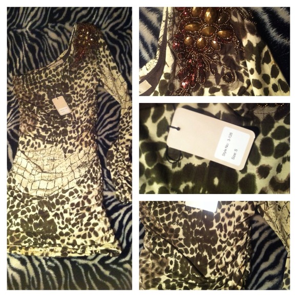 Off shoulder animal print dress Brand New!