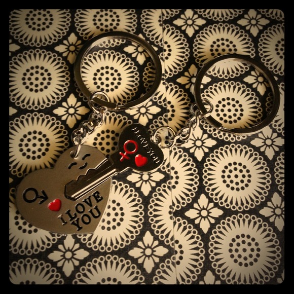 ⛔SOLD⛔New Puzzle key chain! His & her keychain😊