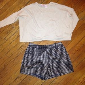 💥REDUCED💥 Boxy cropped cream sweater