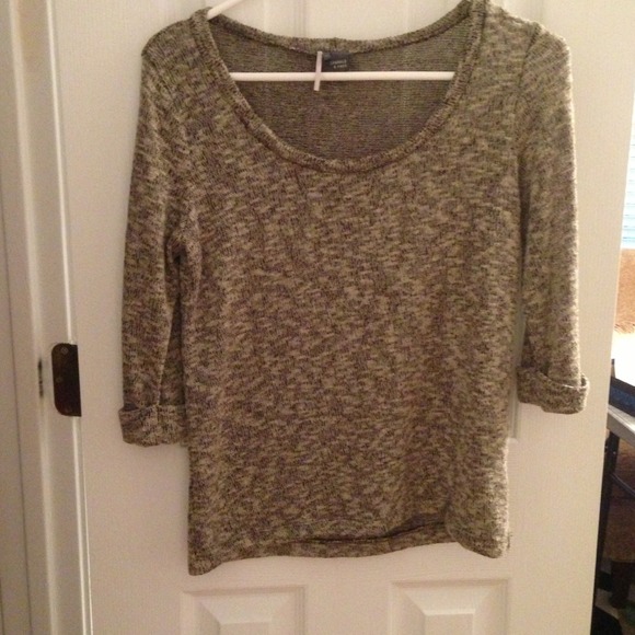 Lose knit sweater
