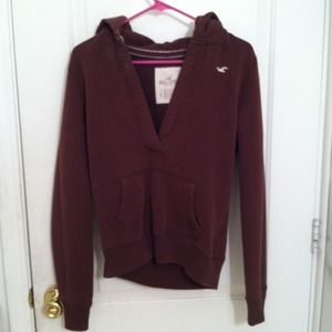 ⛔TRADED⛔Brown Hollister sweatshirt v-neck