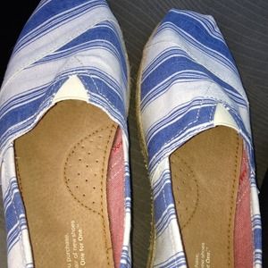 REDUCED TOMS NAVY/WHITE STRIPED BRAND NEW SIZE 7.5