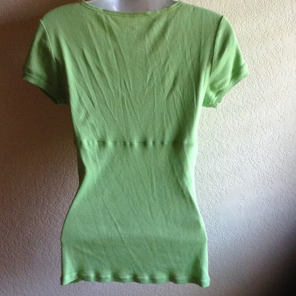 💚Express Basic Tee M💚 - Picture 3 of 4