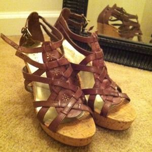 REDUCED!!💥💥💥Guess Wedge💥💥💥