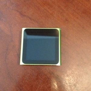 🌺On hold🌺Green iPod touch shuffle