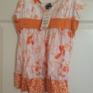 Cute summer blouse by Bebe