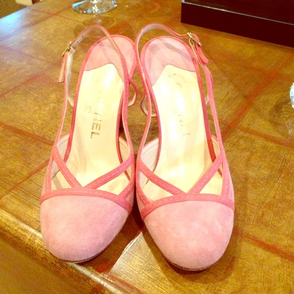 Pink Sling Back Classic Chanel Shoes!