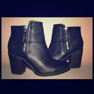 H&M Divided Boots