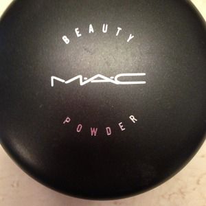 MAC Shell Pearl Beauty Powder