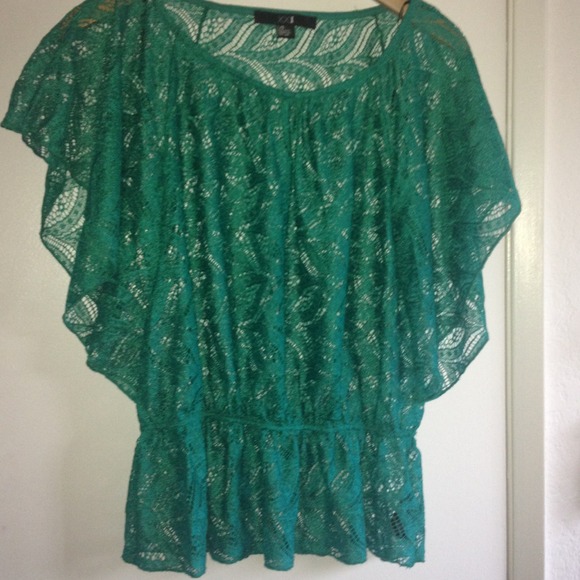 Nice green top-
